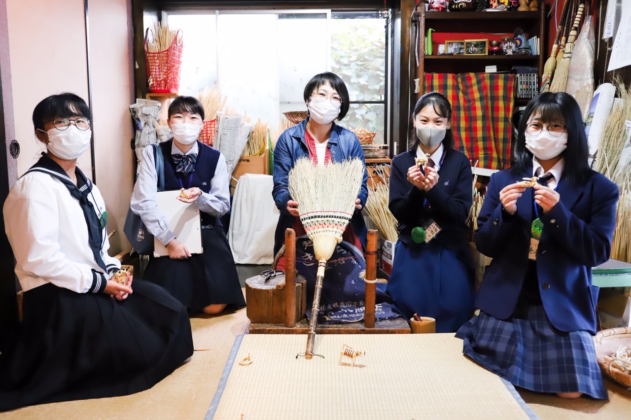 ものづくり1(鹿沼箒) ものづくり1(鹿沼箒)