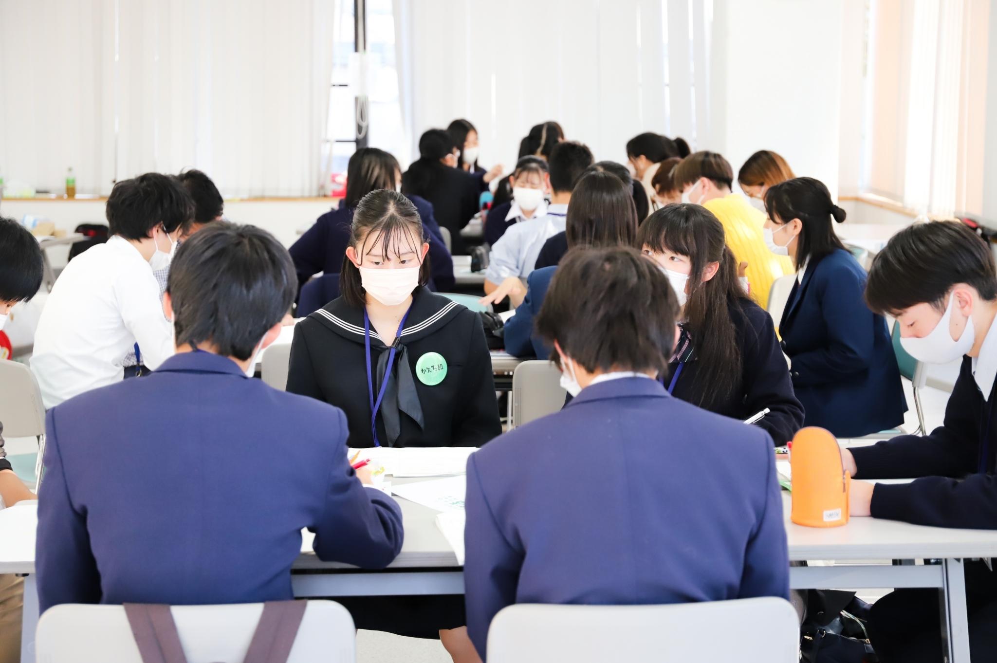 鹿沼かえる組に参加する高校生たち 鹿沼かえる組に参加する高校生たち