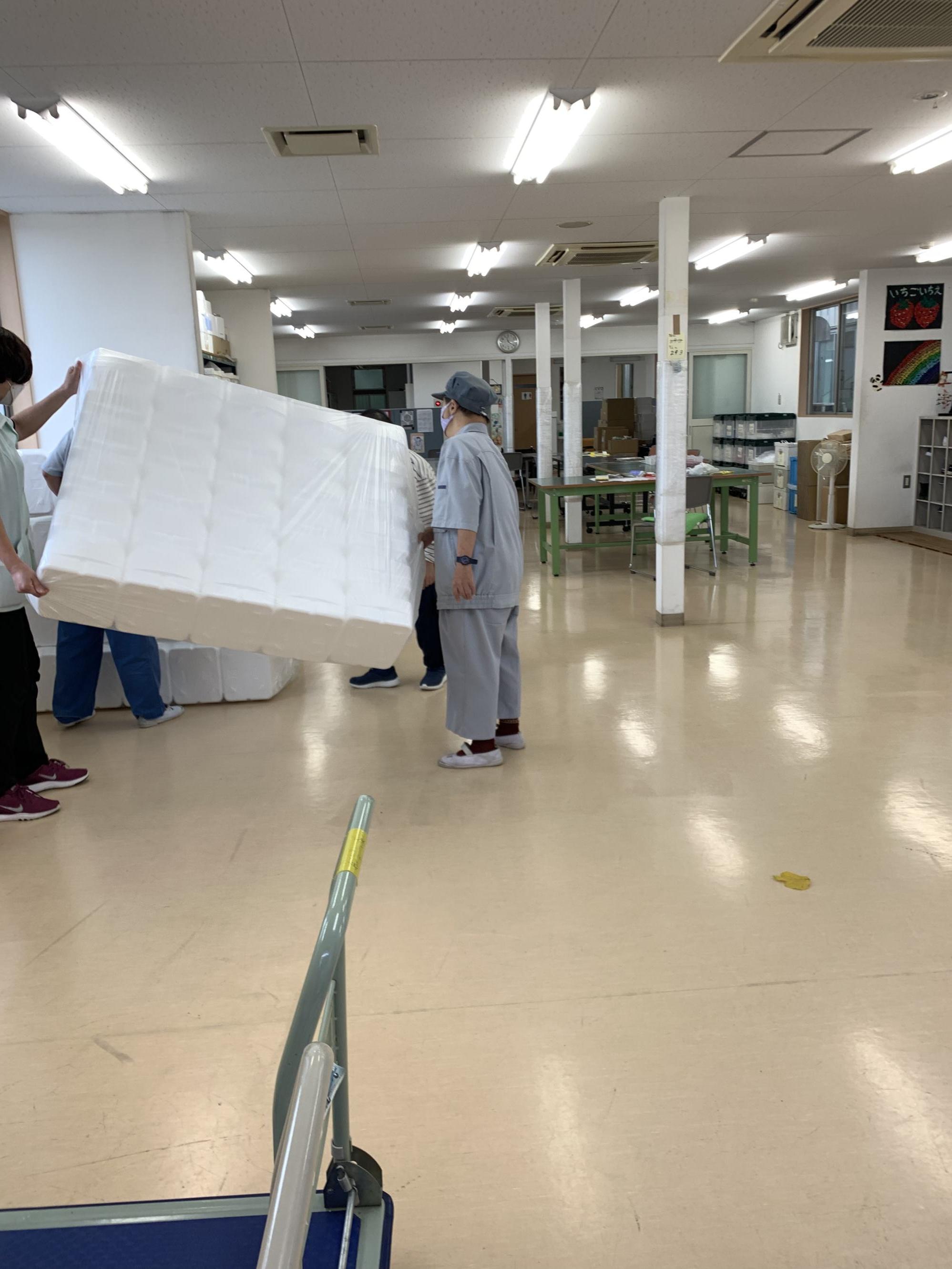 34.発泡スチロール室内 34.発泡スチロール室内